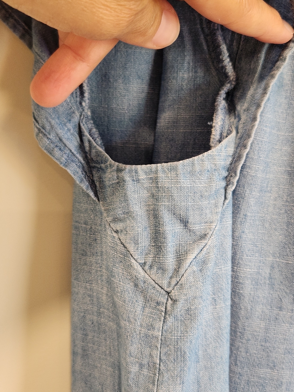 J.Crew Factory Chambray Pintuck Flutter Sleeve Top Light Wash Blue Denim Size S - Picture 3 of 14